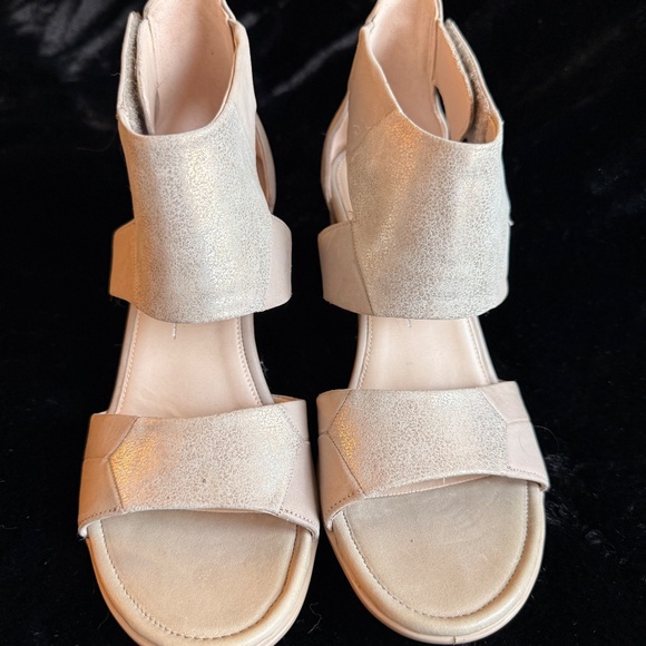 Ecco Block Heel Shimmery Taupe Sandal - Picture 2 of 6